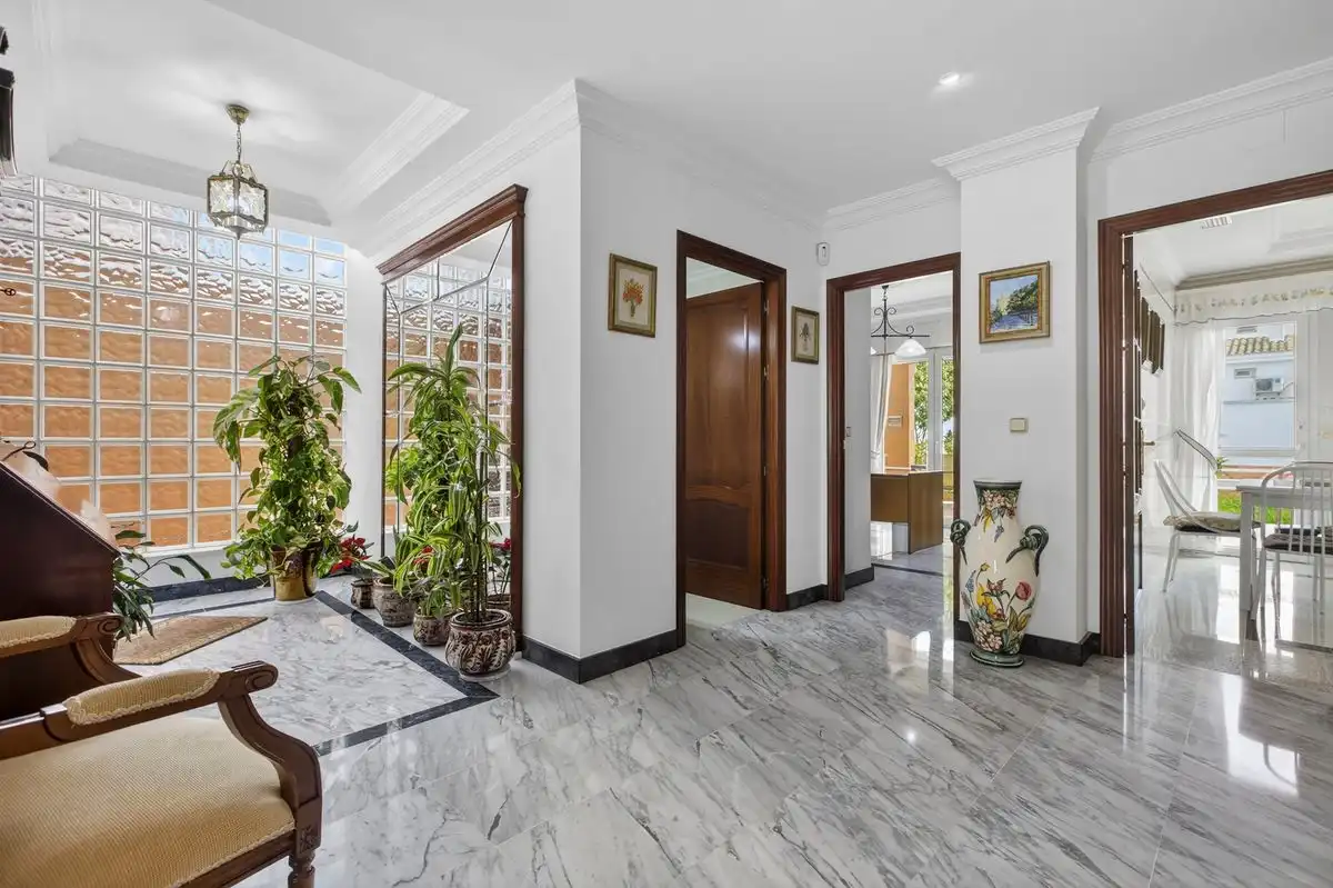 Casa adosada en venda en Santiponce amb Aire condicionat, Calefacció i Jardí privat