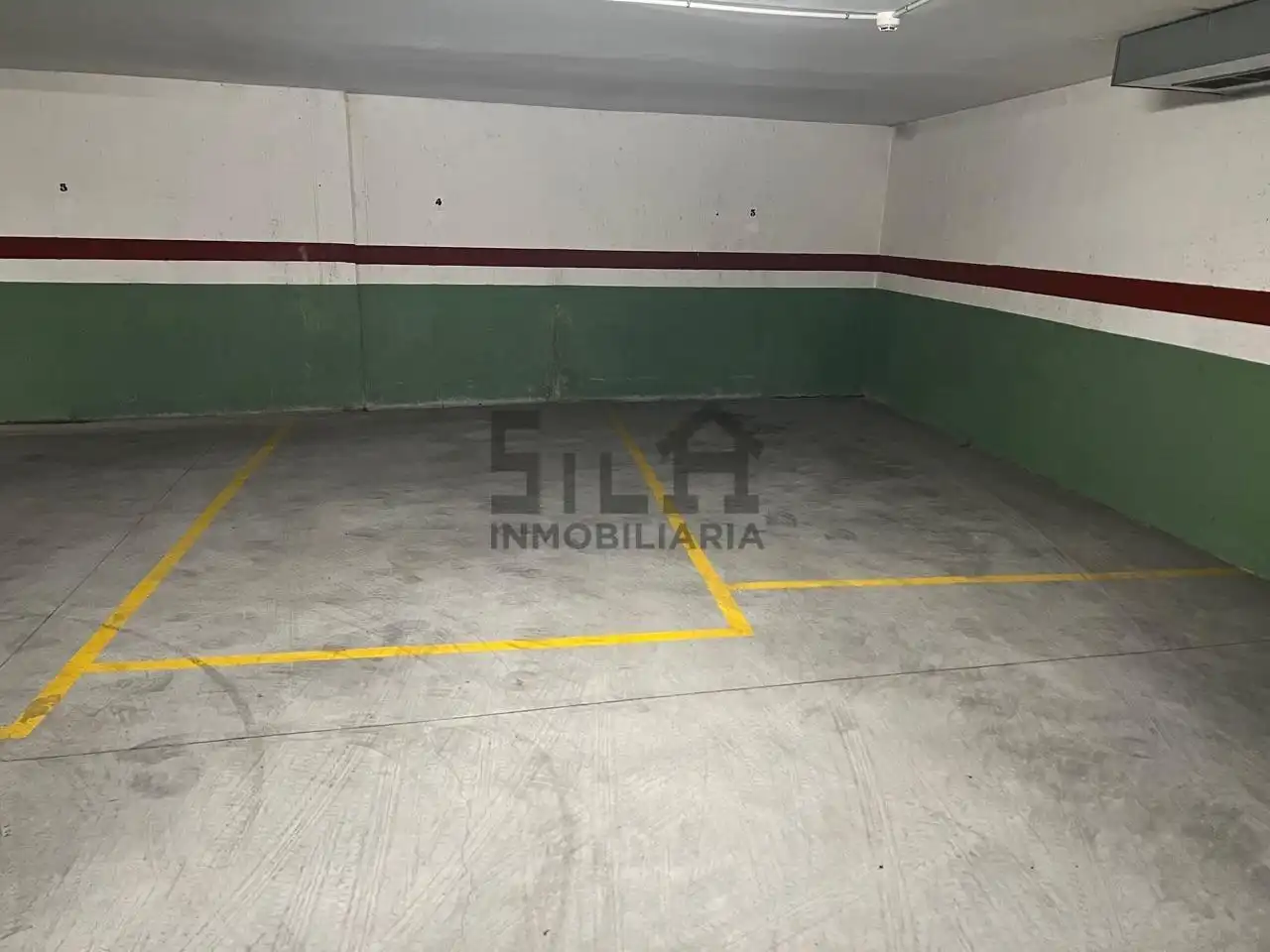 Parking de Piso en venta en San Cibrao das Viñas con Calefacción y Trastero
