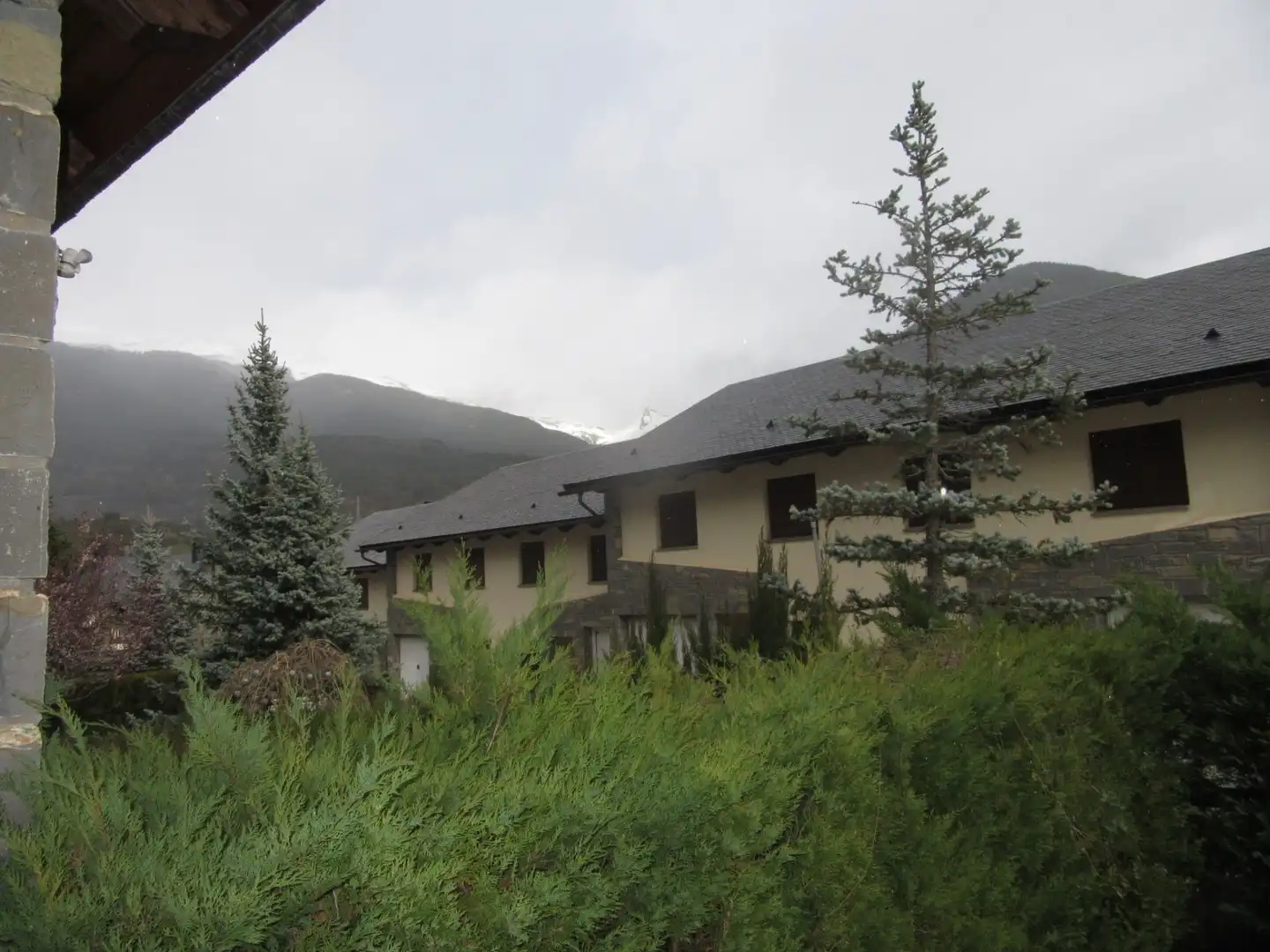 Vista exterior de Casa o xalet en venda en Villanúa amb Calefacció, Jardí privat i Traster