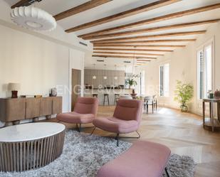 Sala d'estar de Apartament en venda en  Barcelona Capital amb Aire condicionat, Terrassa i Balcó