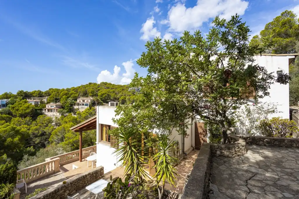 Vista exterior de Casa o xalet en venda en Calvià amb Aire condicionat, Jardí privat i Terrassa