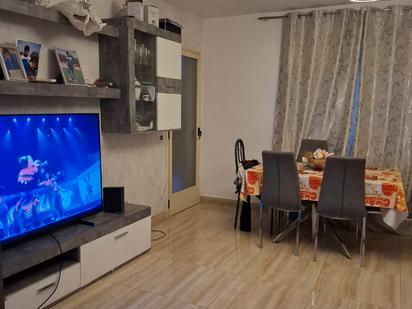 Living room of Flat for sale in  Madrid Capital  with Air Conditioner, Heating and Storage room