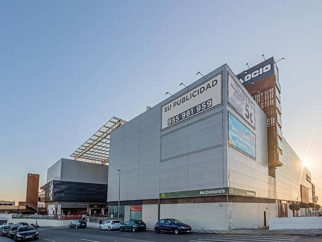 Local comercial en Venta en Calle el Aceitunillo en Avenida Juan Diego