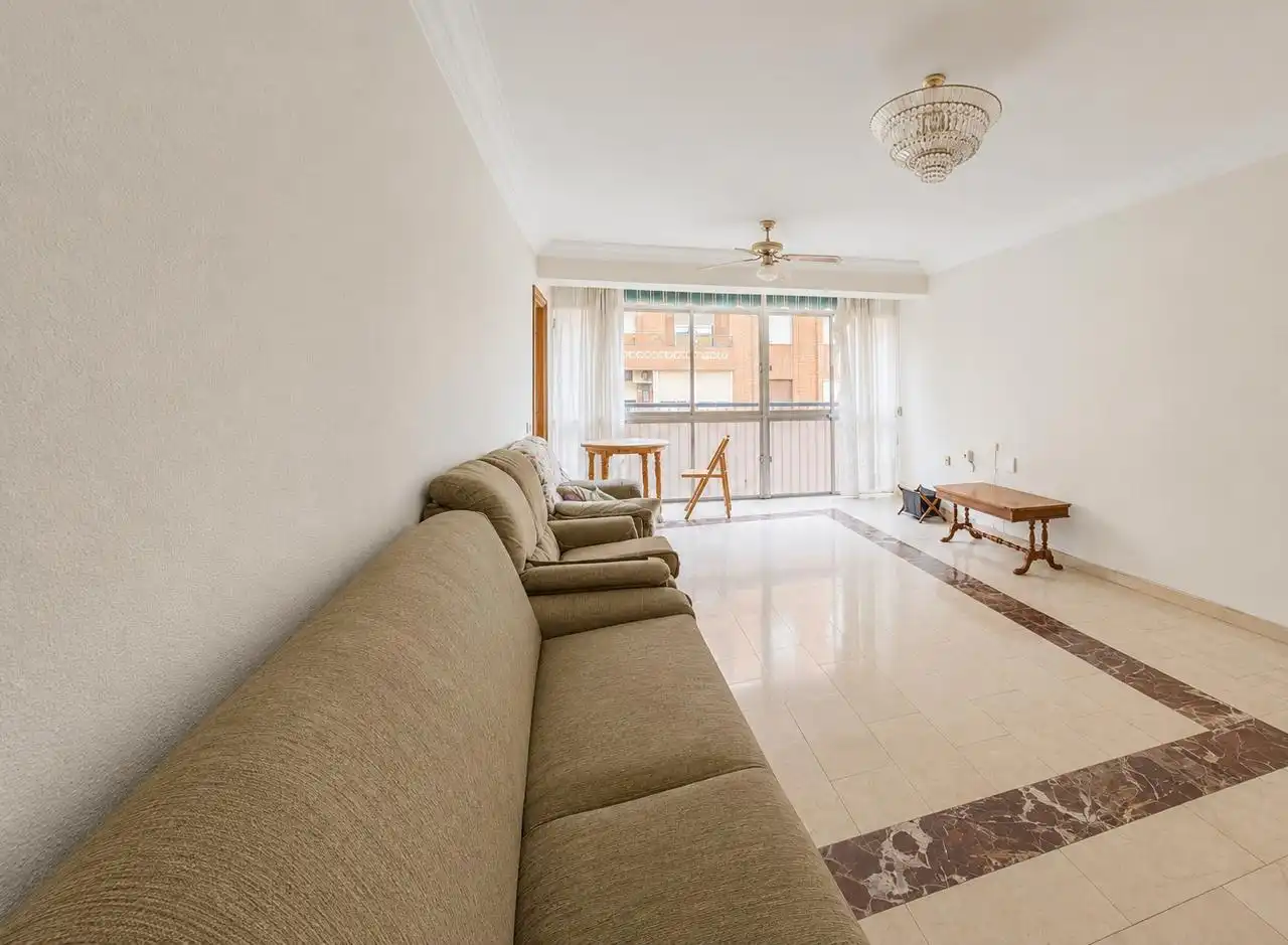 Sala de estar de Piso en venta en Murcia con Balcón
