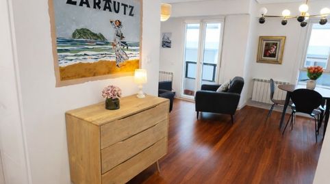 Se vende piso reformado junto a la playa de Zarautz