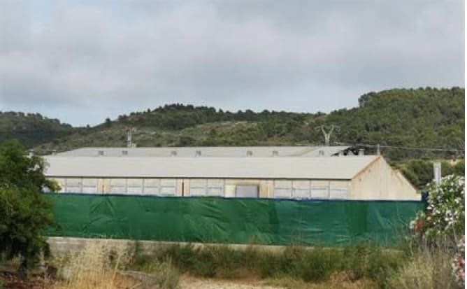 Vista exterior de Nau industrial en venda en Alcalà de Xivert