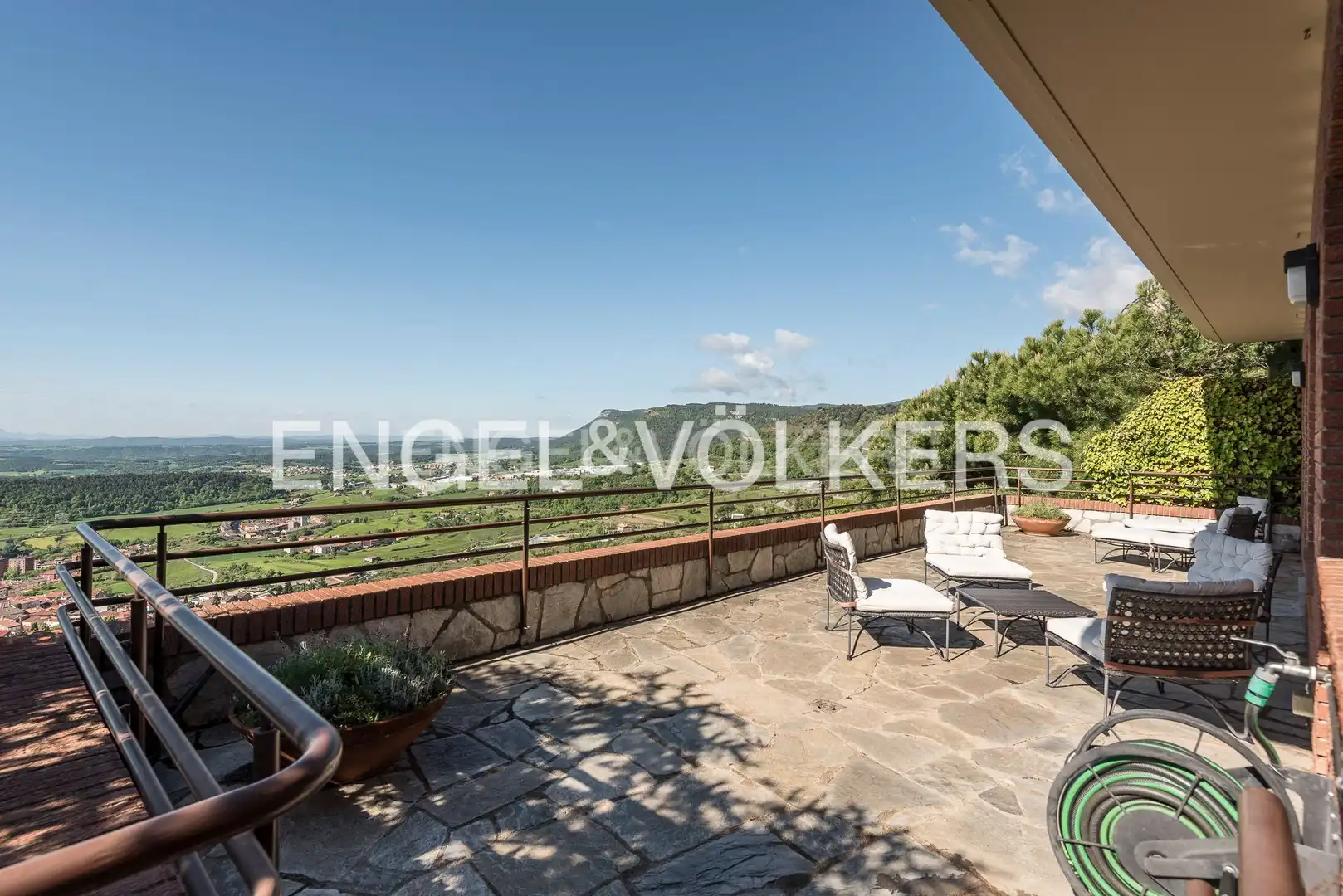 Terraza de Casa o chalet en venta en Berga con Calefacción, Jardín privado y Terraza