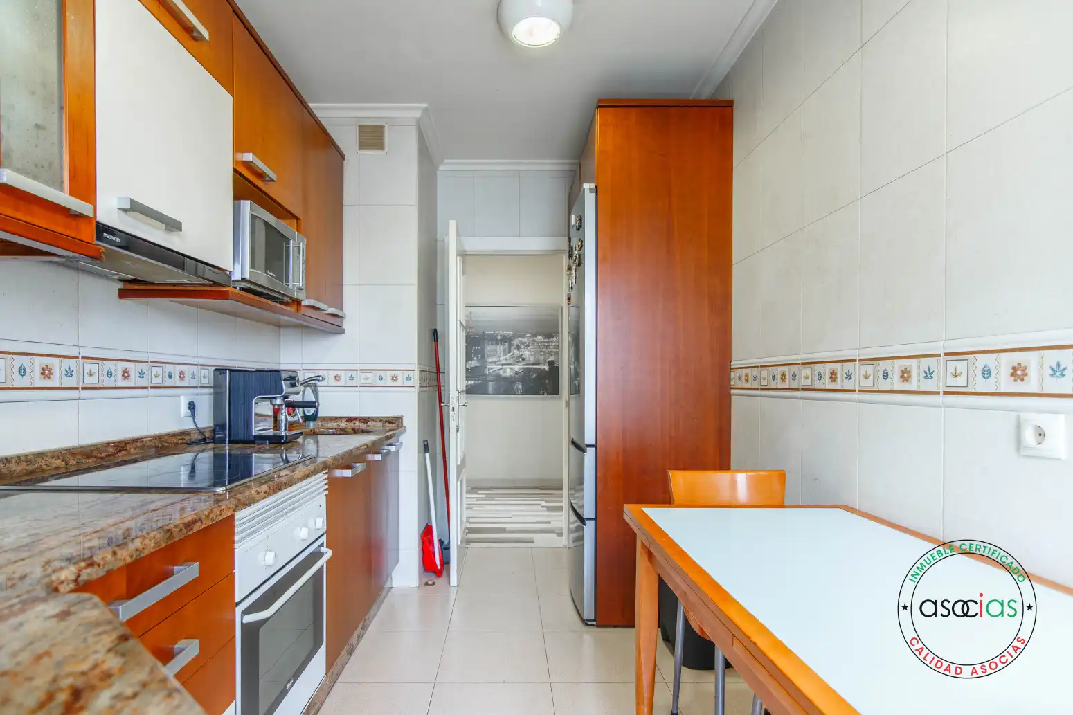 Cuina de Pis en venda en Oviedo  amb Calefacció, Parquet i Traster