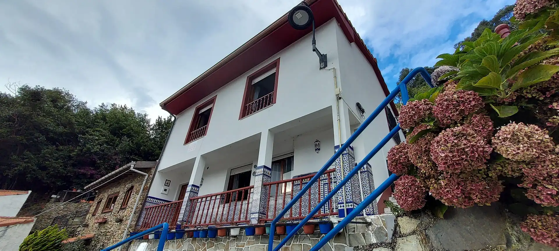 Casa a schiera con giardino in vendita a Calle Cimadevilla