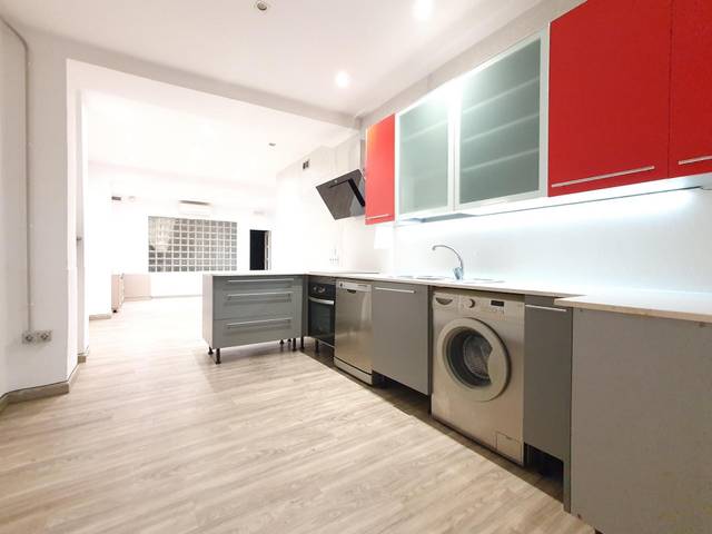 Local comercial en Venta en  XINXO en El Carmel