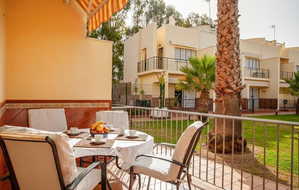 Single-family semi-detached to rent in Isla Cristina Ciudad
