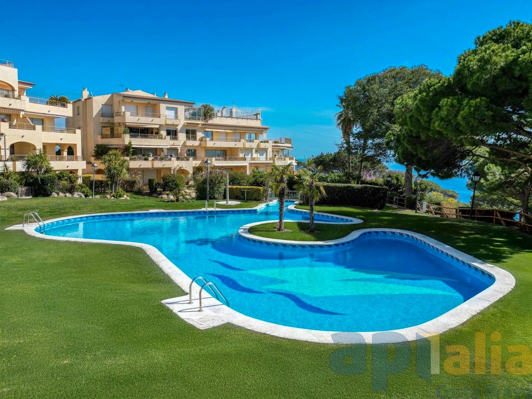Jardí de Apartament en venda en Sant Feliu de Guíxols amb Calefacció i Piscina comunitària