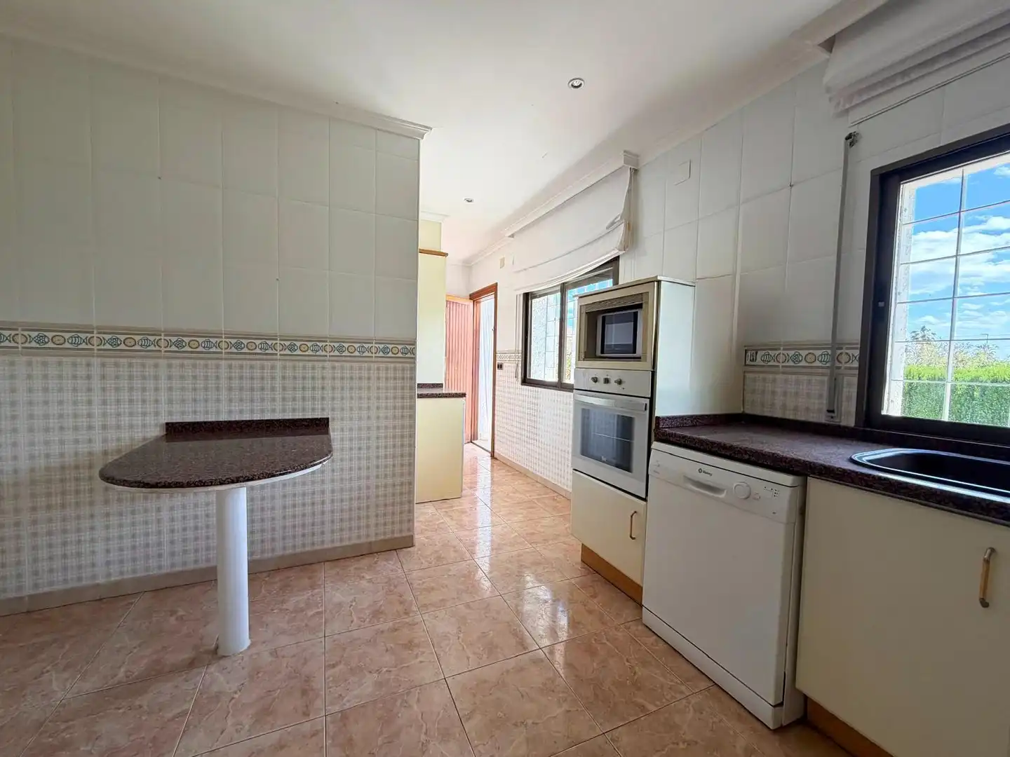 Cocina de Casa o chalet en venta en Torrent con Aire acondicionado, Jardín privado y Terraza
