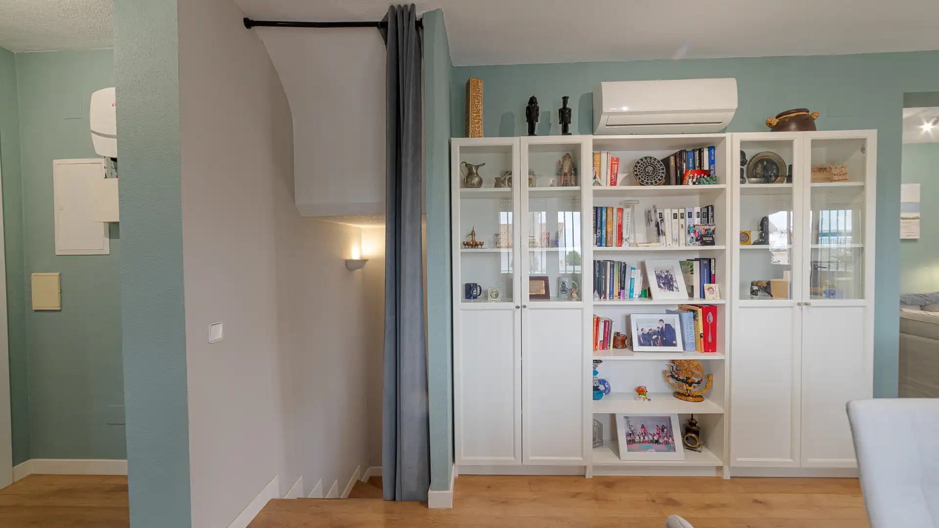 Sala d'estar de Casa o xalet en venda en San Miguel de Salinas amb Aire condicionat, Jardí privat i Terrassa