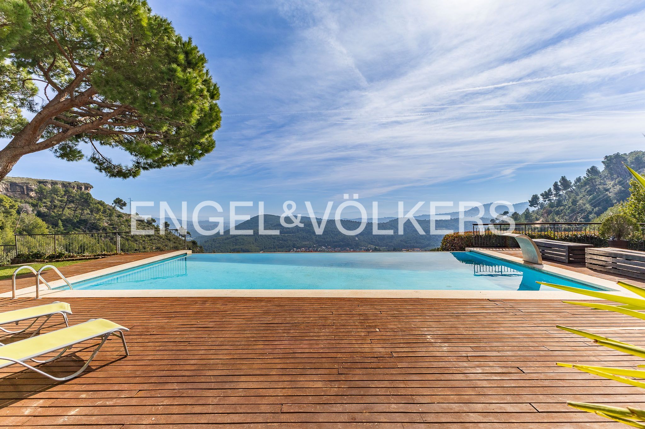 Piscina de Casa o chalet en venta en Sant Feliu de Codines con Aire acondicionado, Calefacción y Jardín privado