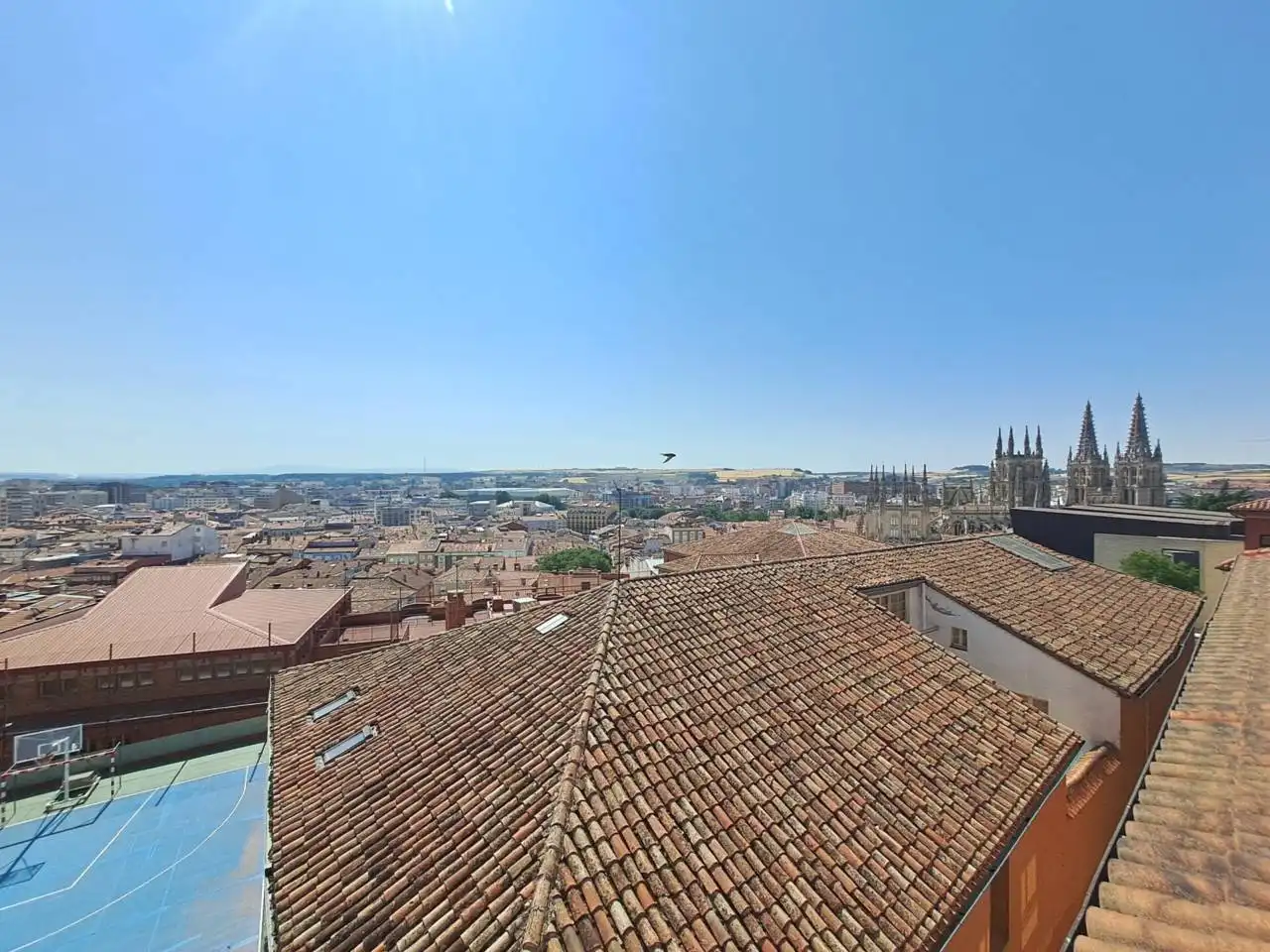 Vista exterior de Dúplex en venda en Burgos amb Calefacció, Traster i Balcó