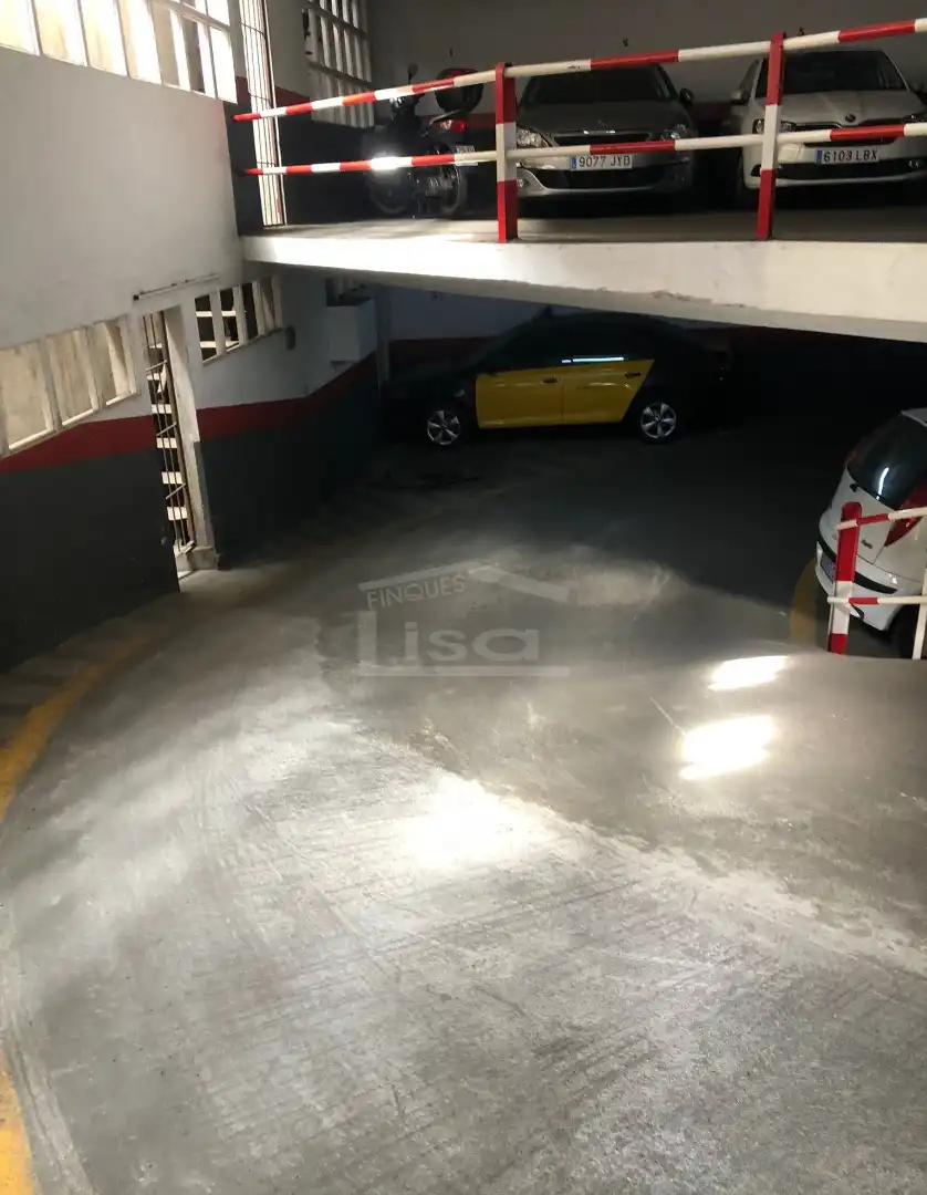 Einzelparkplatz zum Verkauf in Carrer de Sant Antoni Maria Claret, imagen 3