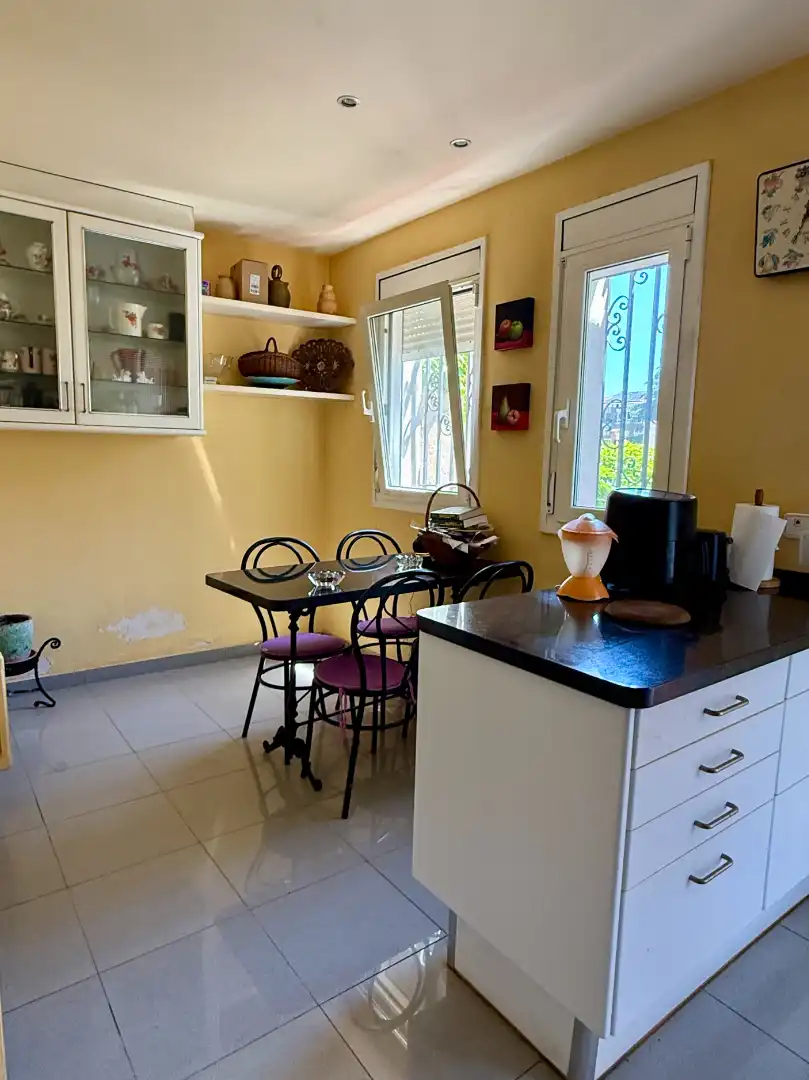 Cocina de Casa o chalet en venta en Barcelona con Calefacción, Jardín privado y Terraza