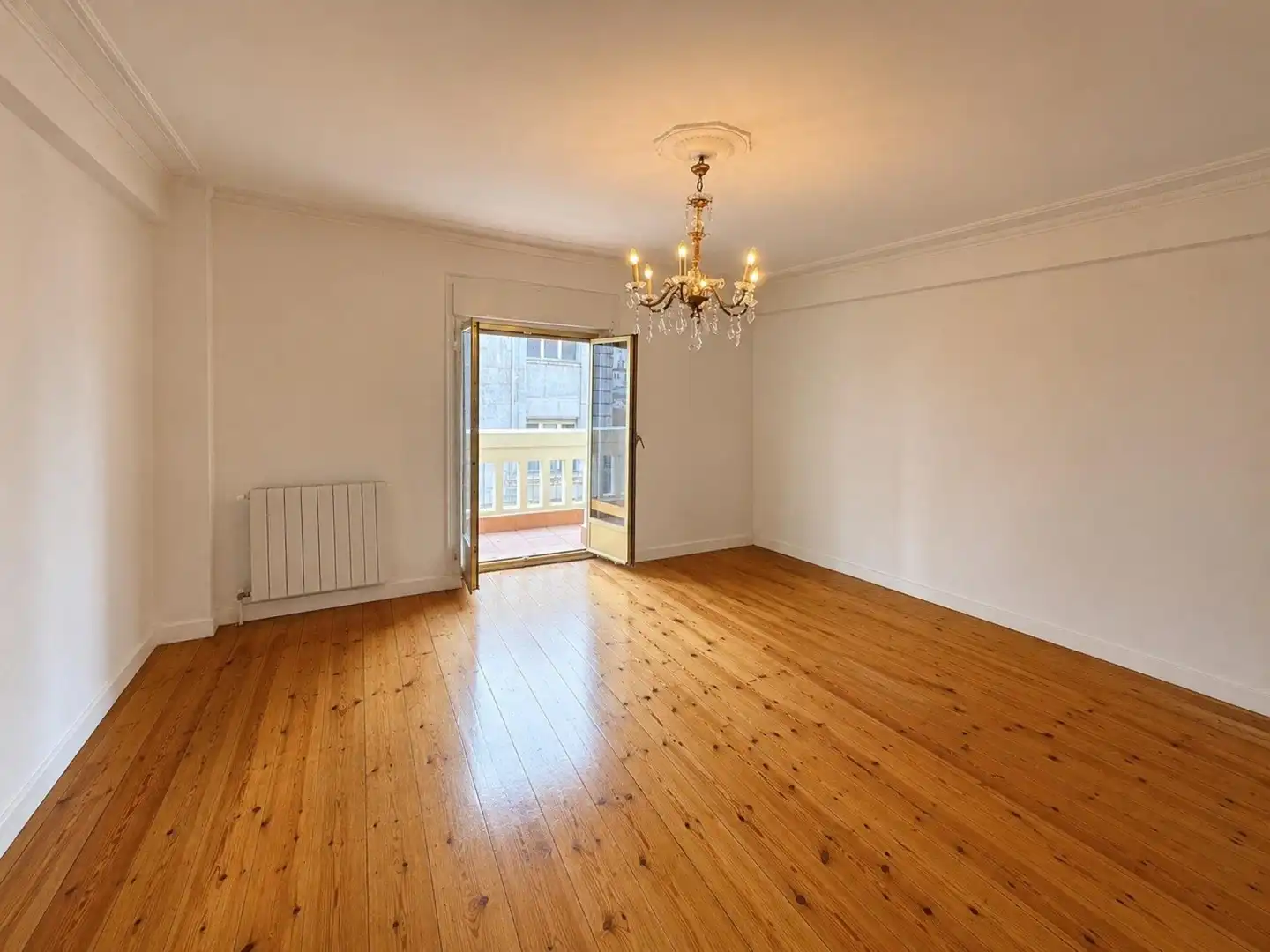 Sala de estar de Piso en venta en Santander con Calefacción, Terraza y Amueblado