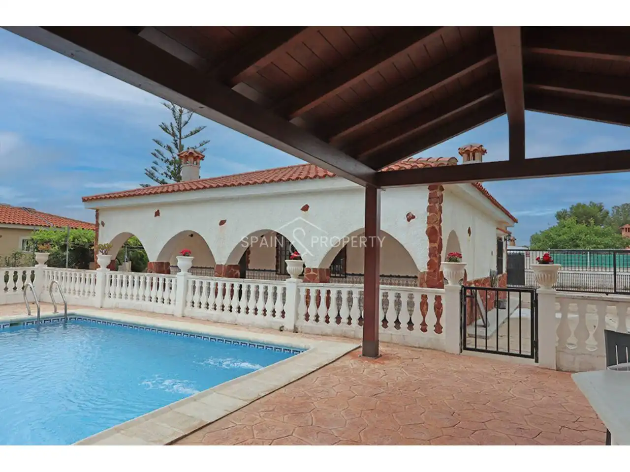 Villa avec piscine à vendre à Montroi / Montroy, imagen 5