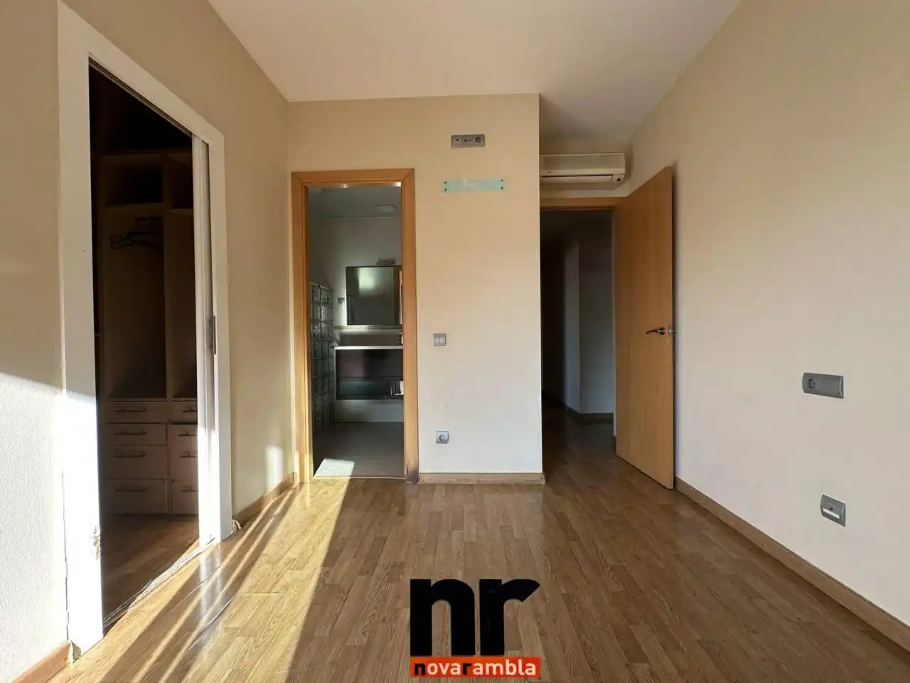 Bedroom of Flat for rent in Ripollet  with Heating, Parquet flooring and Storage room