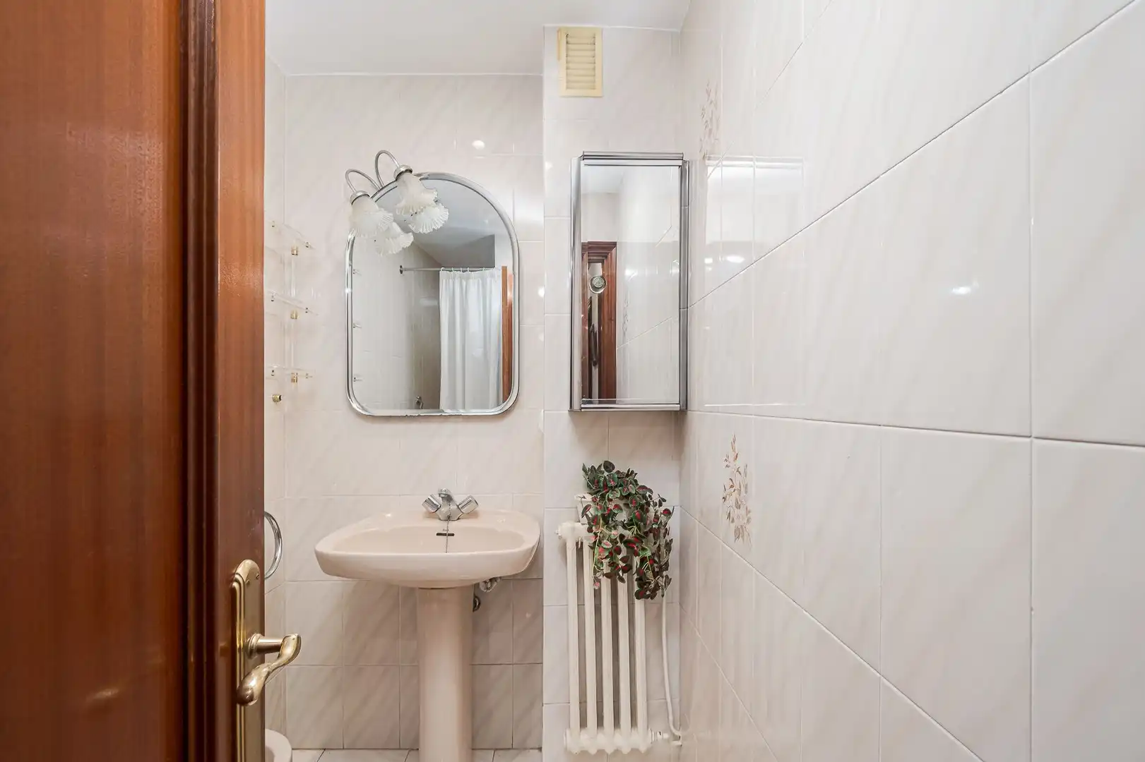 Bathroom of Flat for sale in Donostia - San Sebastián   with Heating and Terrace