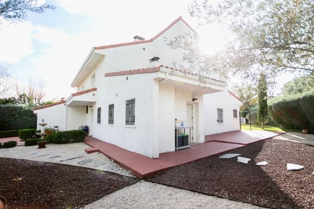 Casa-chalet en Venta en El Olivar de Mirabal