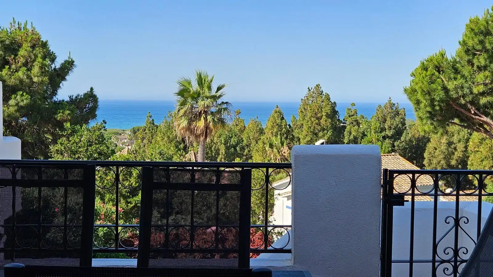 Terraza de Casa adosada en venta en Marbella con Aire acondicionado, Calefacción y Jardín privado