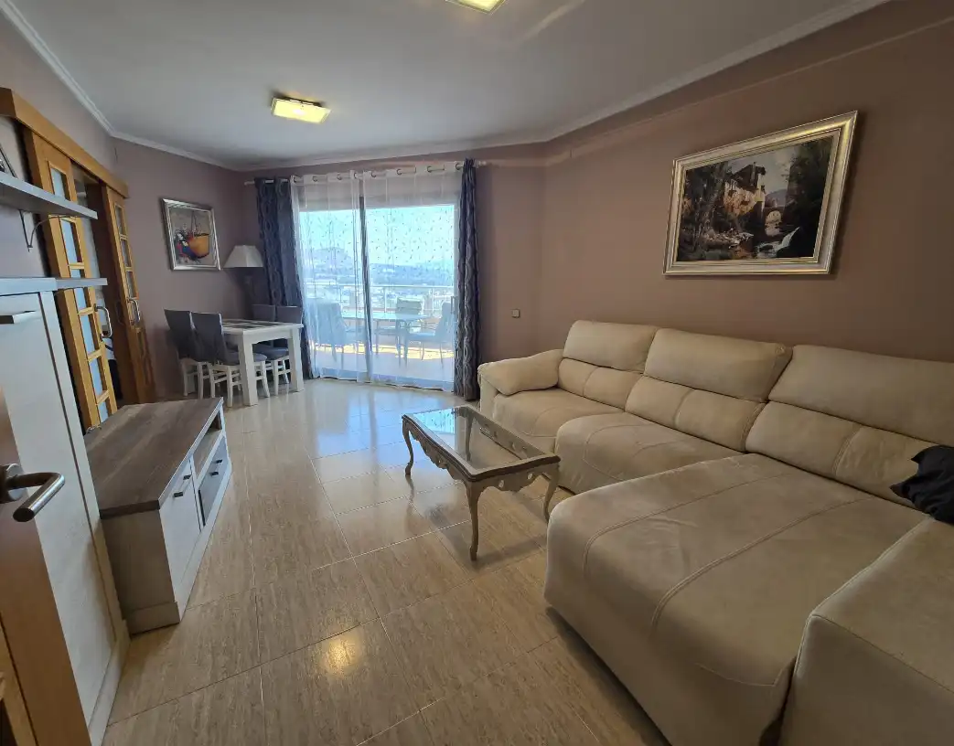 Appartement compact avec piscine à vendre à Avenida Rosa dels Vents