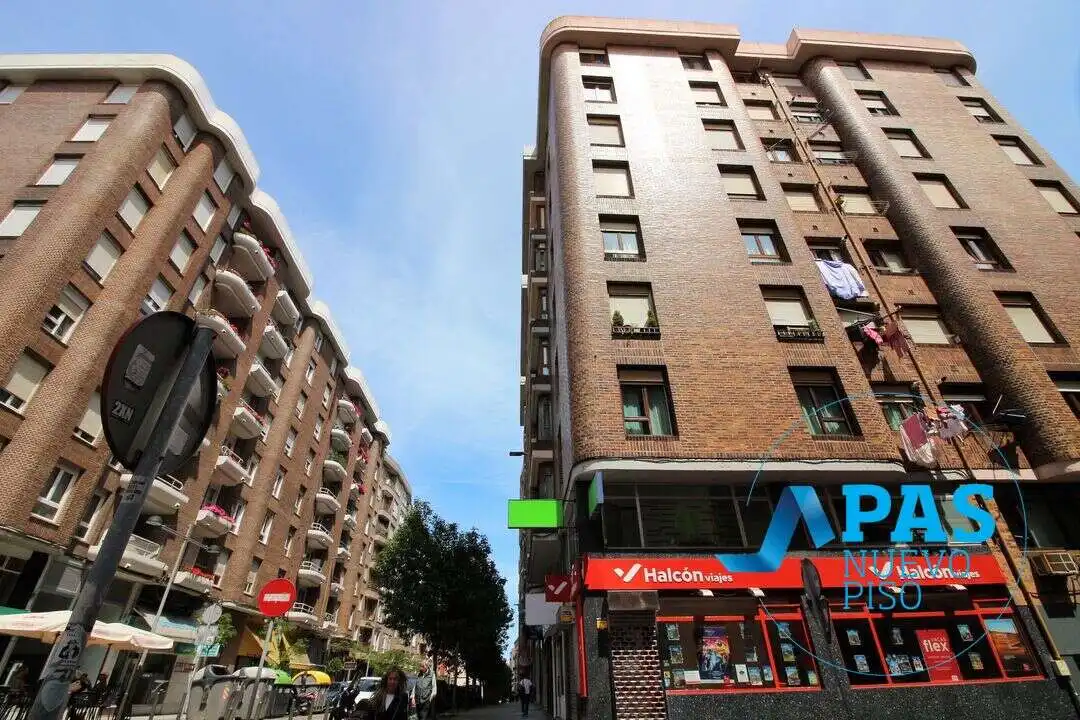 Außenansicht von Wohnung zum Verkauf in Santander mit Heizung und Abstellraum