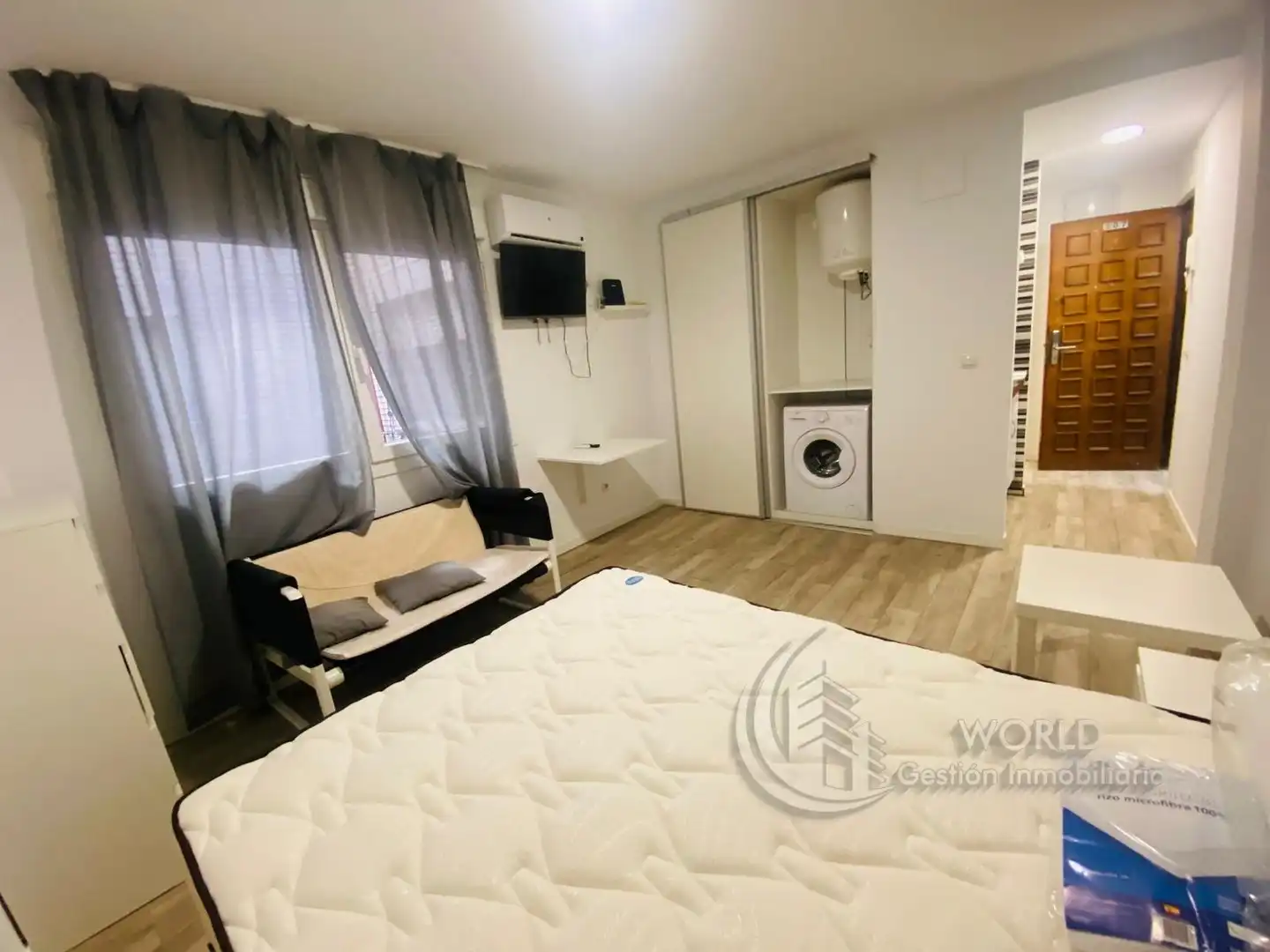 Bedroom of Study for rent in Madrid  with Air Conditioner, Heating and Furnished