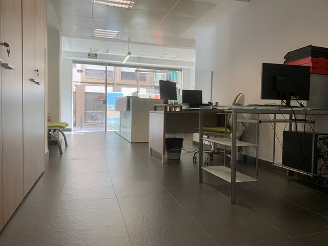 Local comercial en Alquiler en Carrer de Francesc Tàrrega, 41 en El Congrés i els Indians