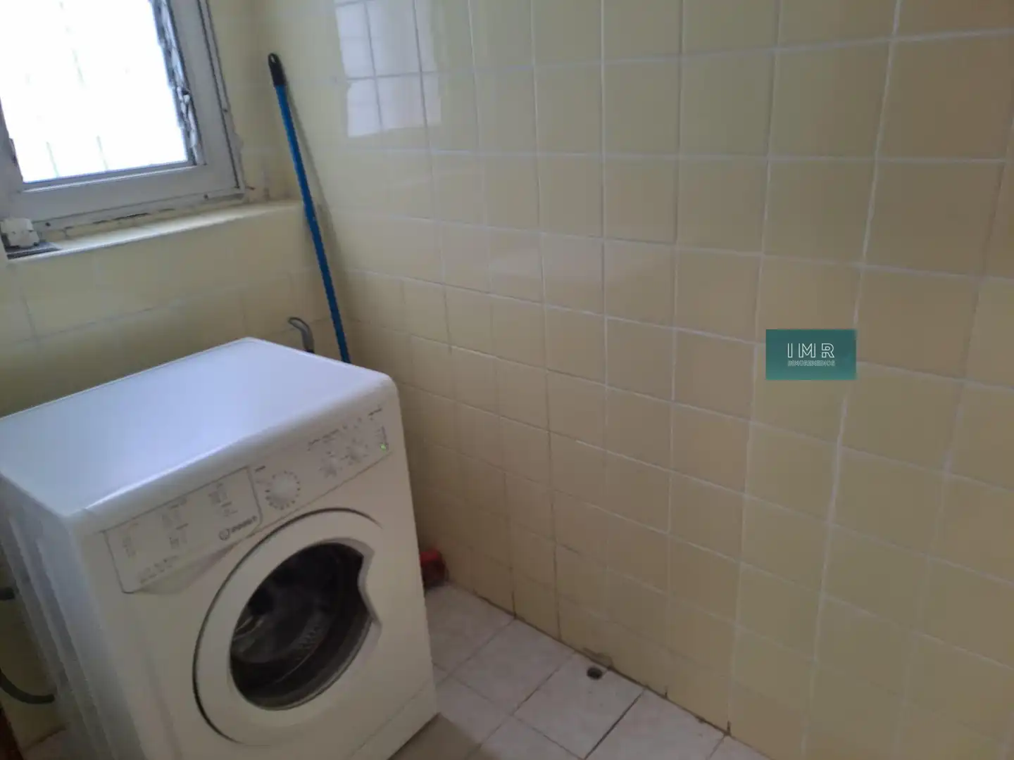 Bathroom of Flat for rent in Sevilla  with Air Conditioner and Storage room