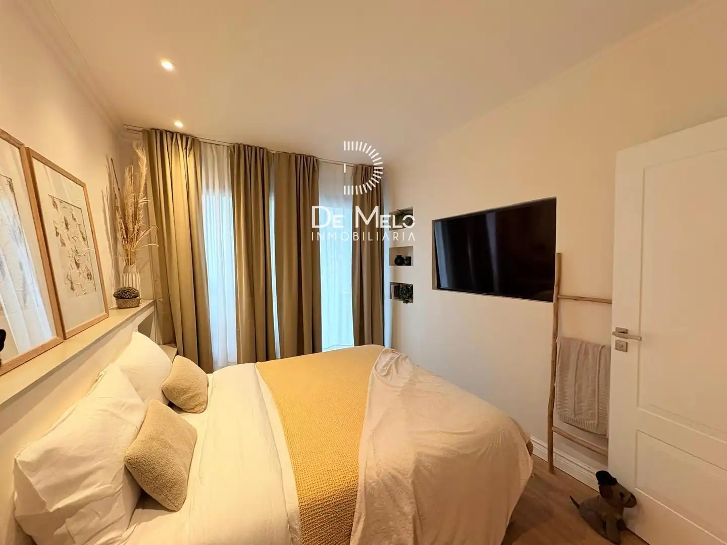 Schlafzimmer von Wohnung zum Verkauf in Barcelona mit Klimaanlage, Heizung und Parkett