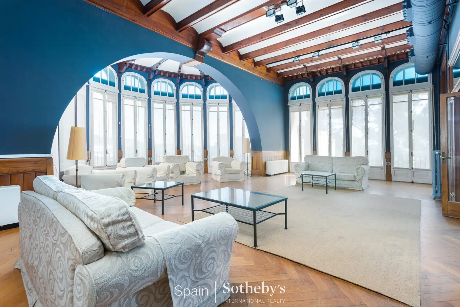 Sala d'estar de Finca rústica en venda en Sant Andreu de Llavaneres amb Calefacció, Jardí privat i Terrassa