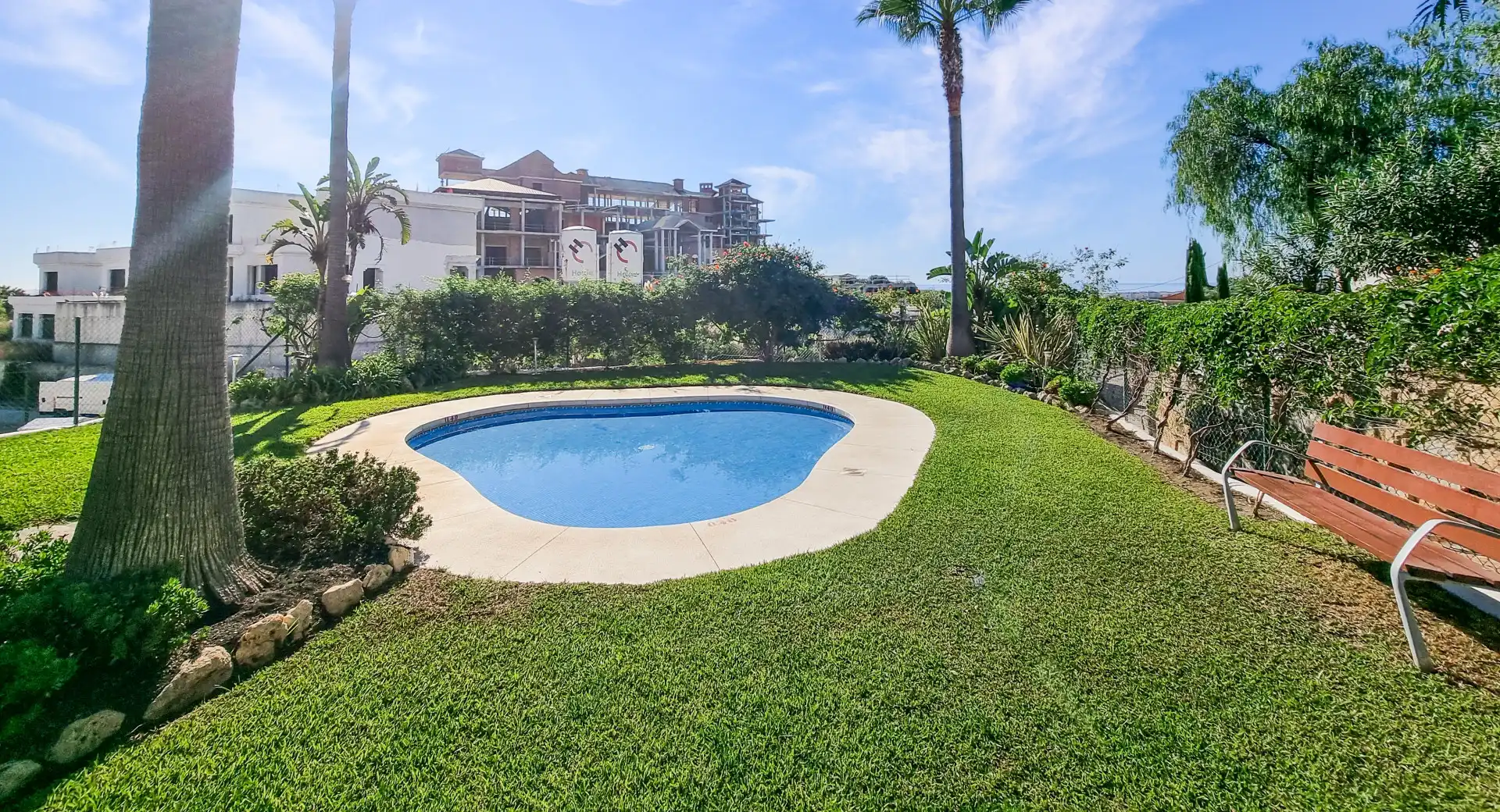Piscina de Apartament en venda en Casares amb Aire condicionat, Terrassa i Piscina