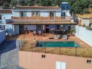Vista exterior de Finca rústica de lloguer en Almuñécar amb Aire condicionat, Jardí privat i Terrassa