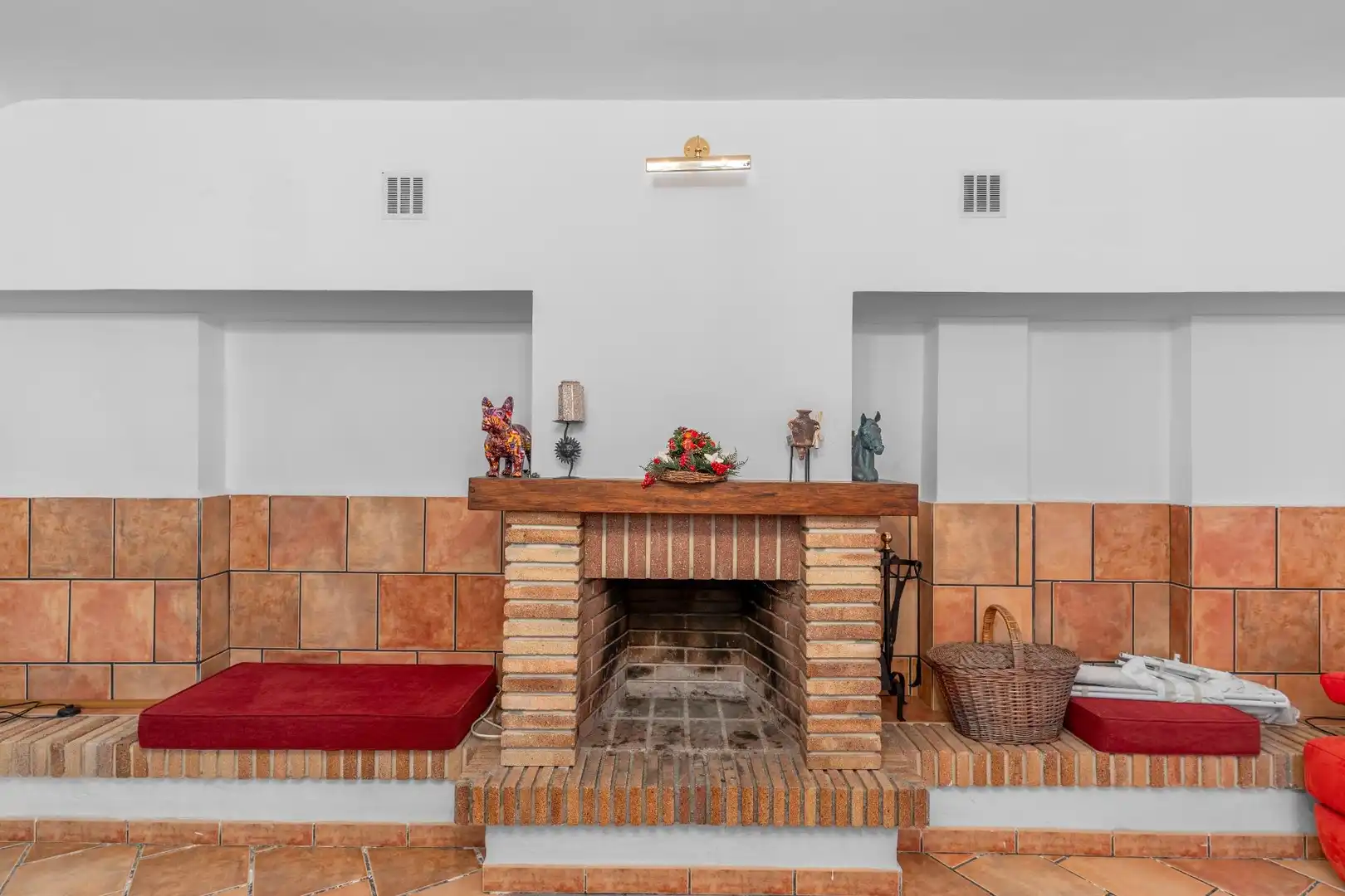 Sala d'estar de Dúplex en venda en Almería amb Aire condicionat, Calefacció i Jardí privat