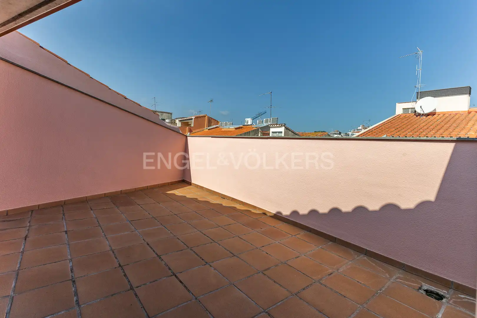Terrace of Duplexes for rent in Mataró  with Air Conditioner, Heating and Parquet flooring