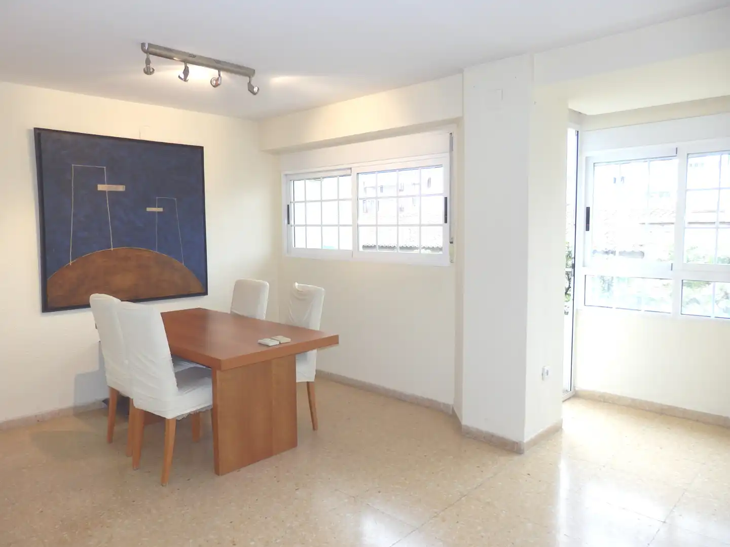 Comedor de Piso de alquiler en Valencia con Aire acondicionado, Amueblado y Horno