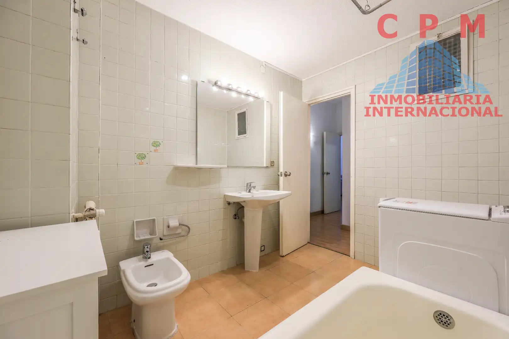 Baño de Piso de alquiler en Madrid con Aire acondicionado, Calefacción y Parquet