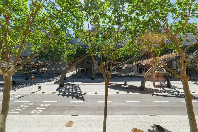 Vista exterior de Pis en venda en Barcelona amb Aire condicionat, Calefacció i Parquet