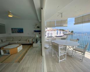 Sala d'estar de Apartament de lloguer en Cadaqués