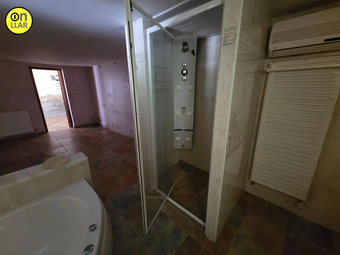 Bathroom of Houses for sale in Llançà  with Community pool
