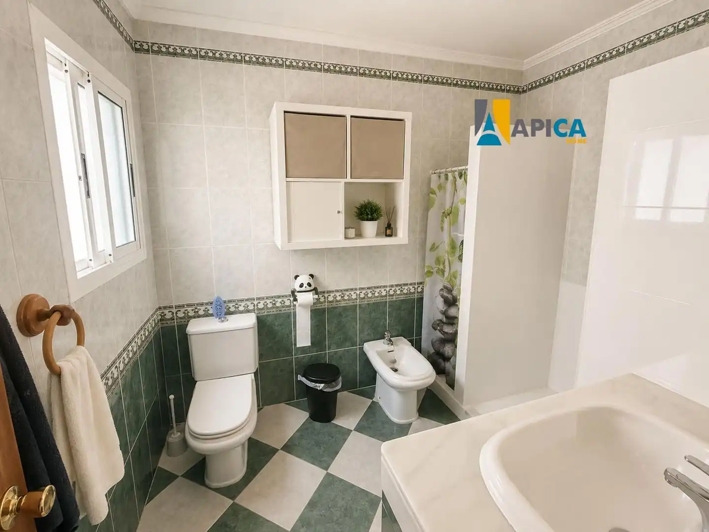 Baño de Piso en venta en El Puerto de Santa María con Aire acondicionado y Trastero