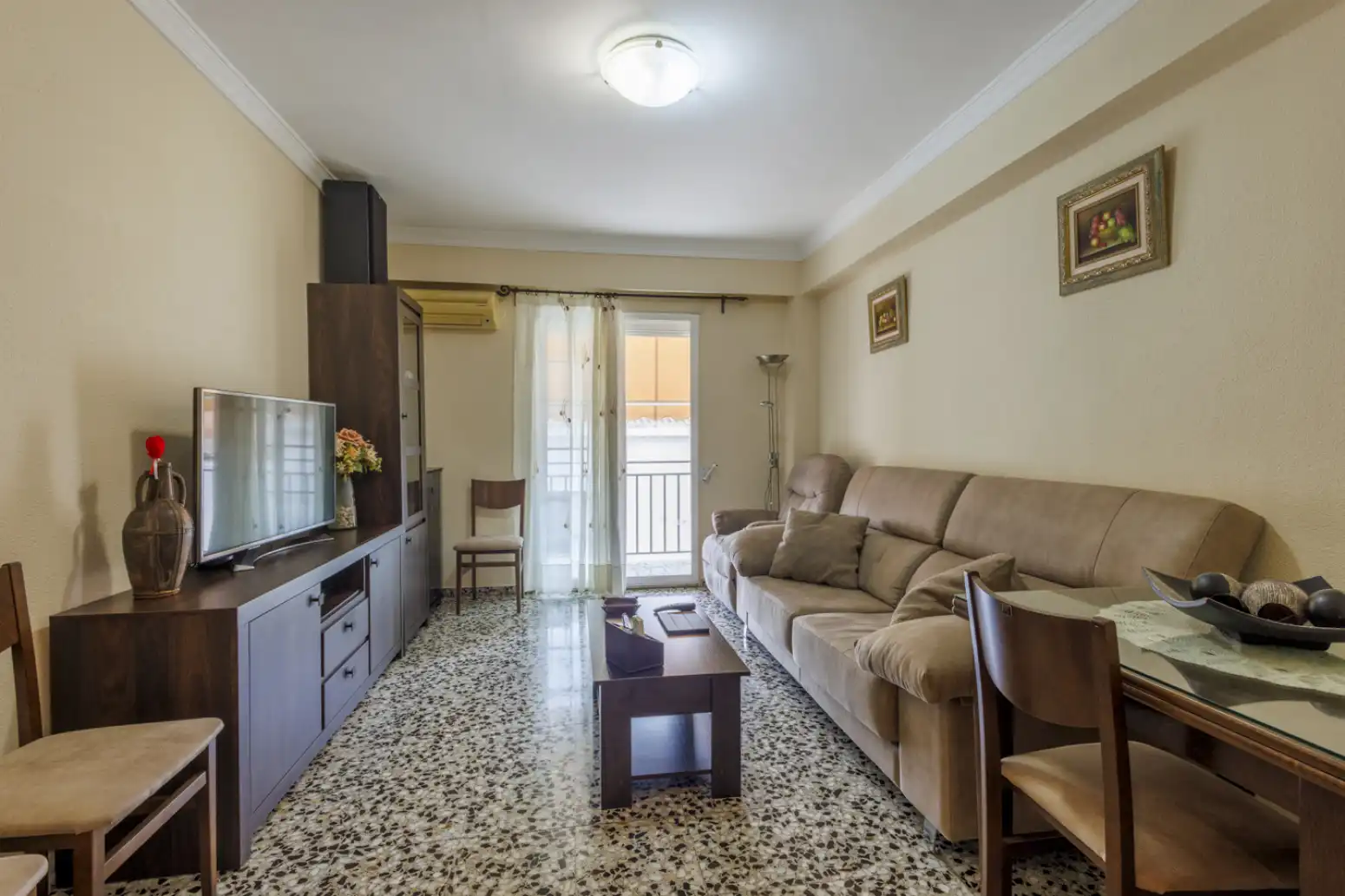 Wohnzimmer von Einfamilien-Reihenhaus zum Verkauf in Carlet mit Terrasse und Balkon