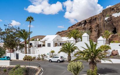 Vista exterior de Casa o xalet en venda en Teguise amb Aire condicionat