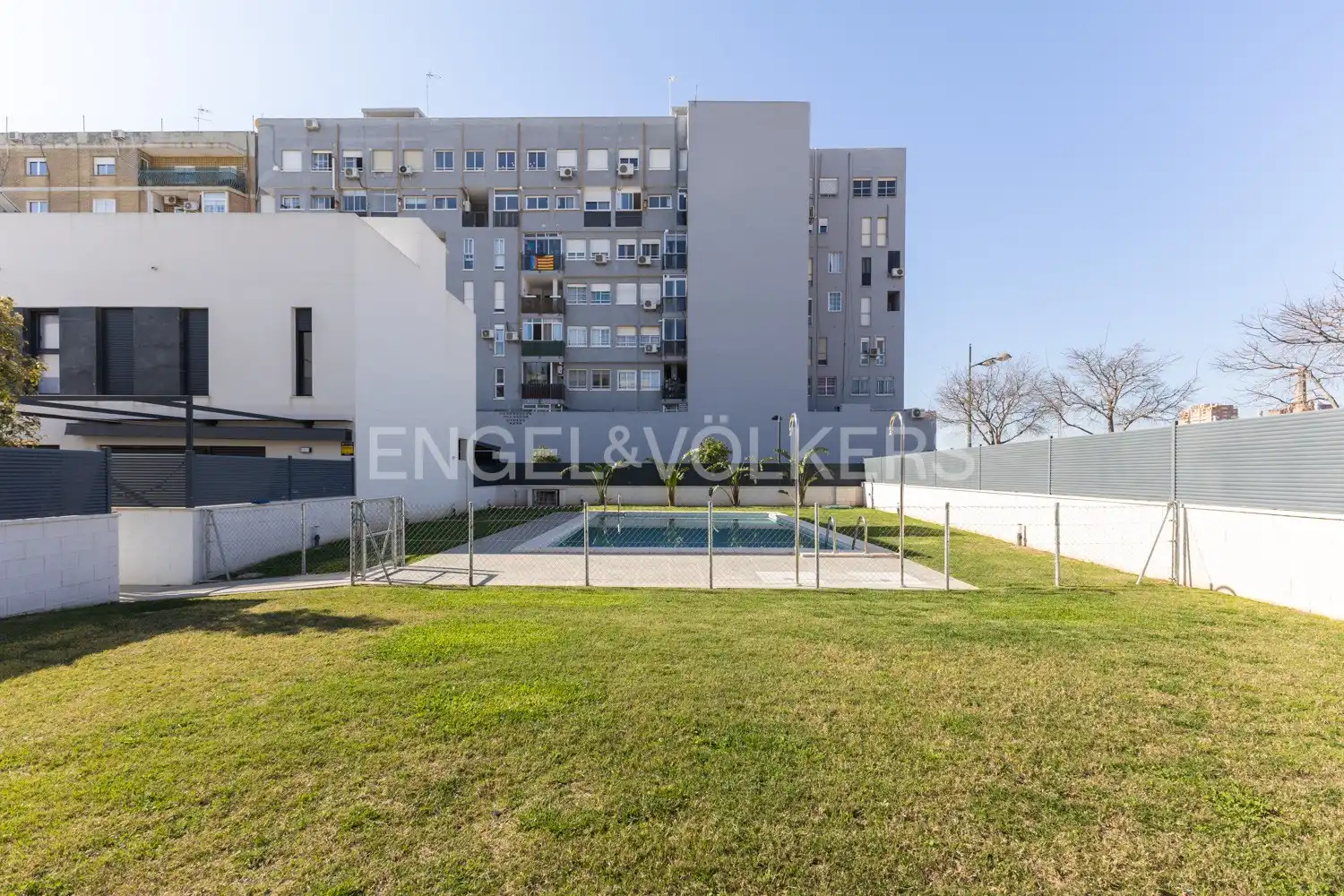 Vista exterior de Casa o chalet en venta en Valencia con Aire acondicionado, Calefacción y Jardín privado