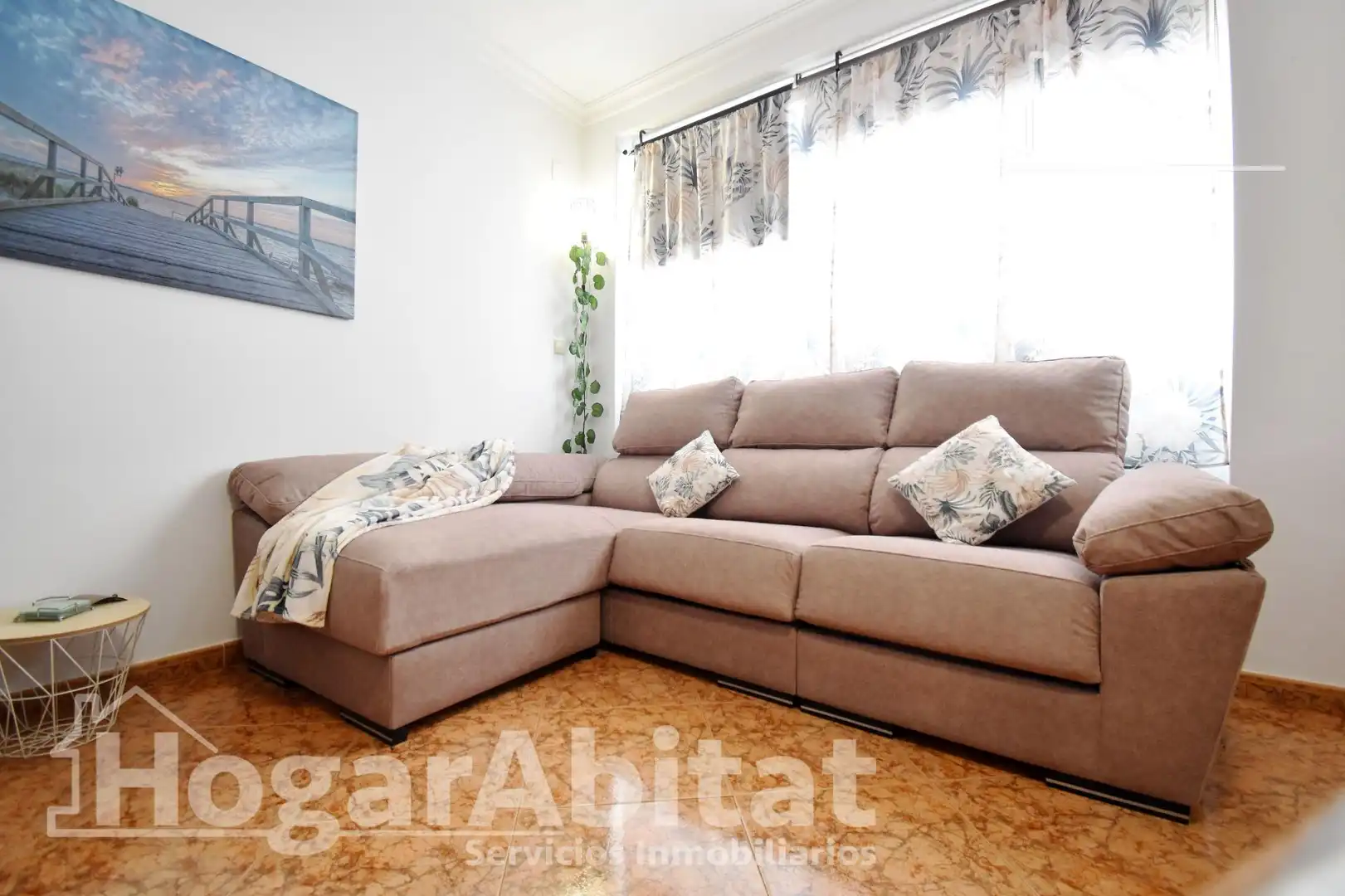 Sala d'estar de Pis de lloguer en Oliva amb Aire condicionat, Calefacció i Terrassa
