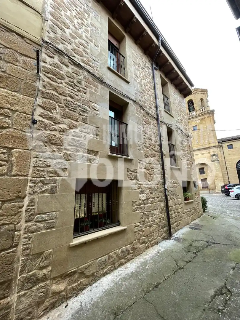 Vista exterior de Casa o xalet en venda en Sajazarra amb Calefacció, Terrassa i Forn